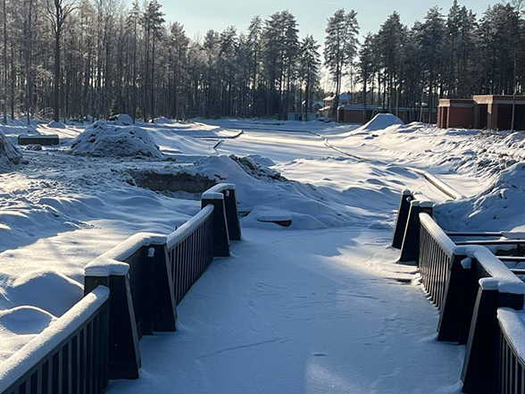 Шлюз судоходного канала